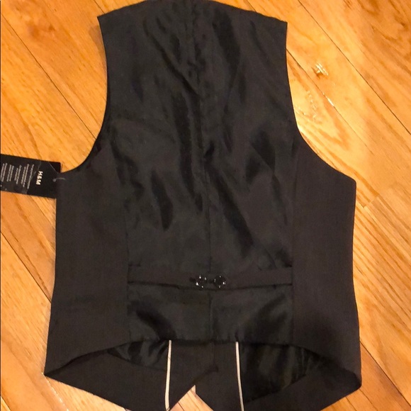 Best - Picture 3 of 5